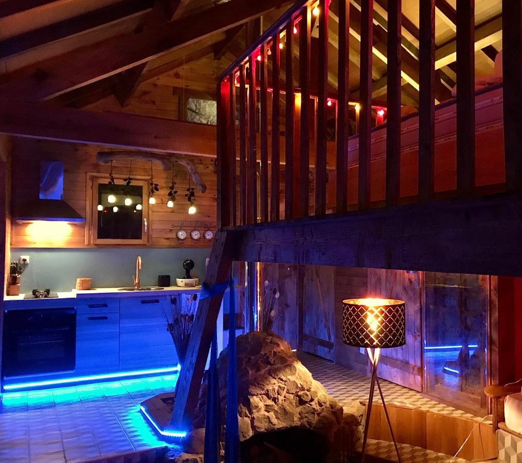 Villa Shangri-La At Concepts En Barousse Créchets Εξωτερικό φωτογραφία
